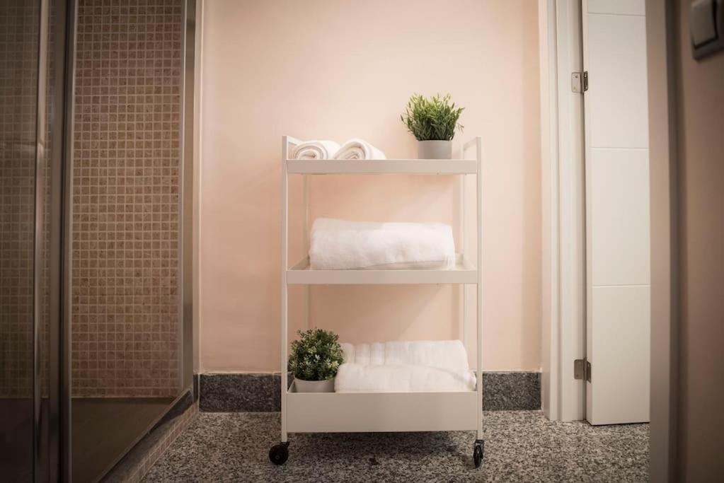 Apartamento en centro histórico con patio romano San Lorenzo de El Escorial Exterior foto